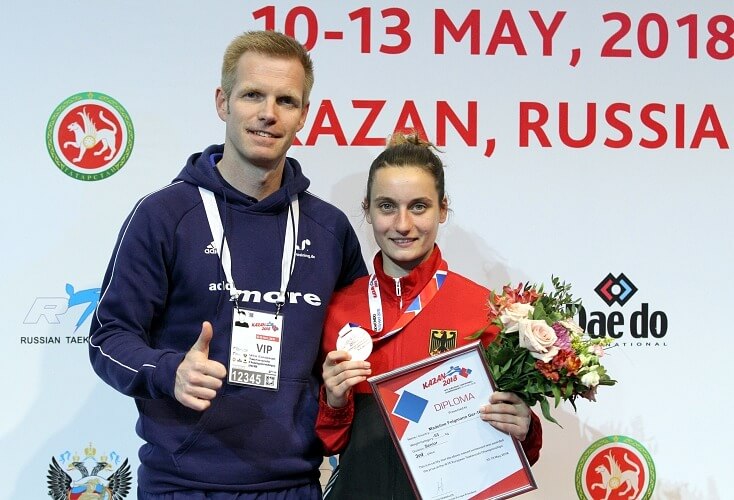 Madeline Folgmann mit Trainer Björn Pistel