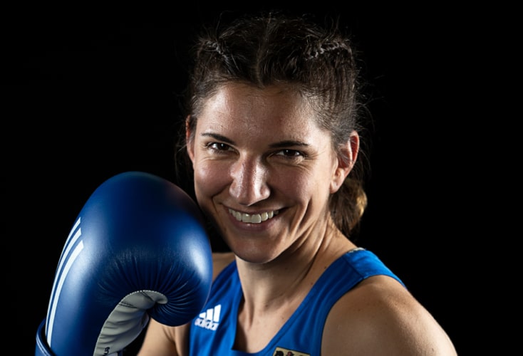 Nadine Apetz holt die erste Silbermedaille beim Cologne Boxing Worldcup (Bild: OSP Rheinland)