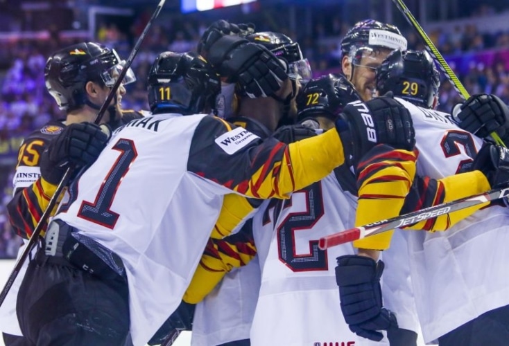 Das deutsche Eishockey-Team mit 4. Sieg in Folge bei der WM (Bild: DEB)