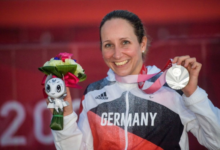 Silbermedaille im Straßenrennen bei den Paralympics in Tokio: Annika Zeyen (Axel Kohring / Beautiful Sports)